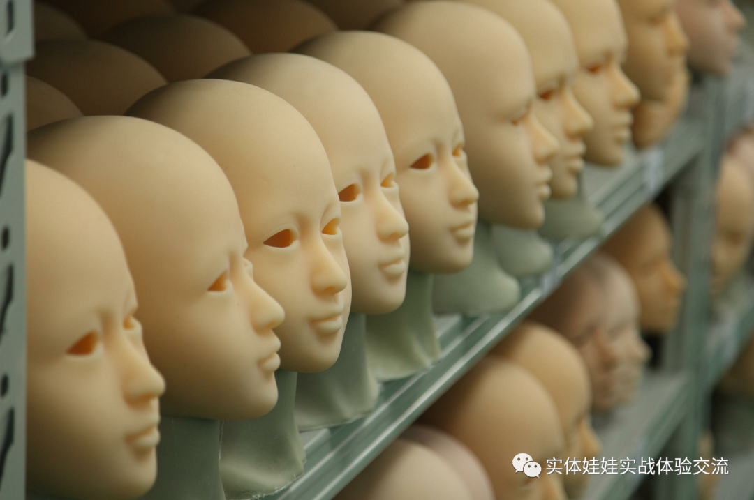 Physical dolls: a factory that makes ＂humans＂, and the desire market for false ones